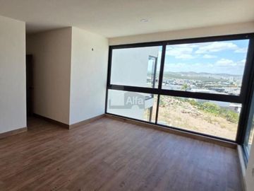 Casa en Venta en Club de Golf la Loma - San Luis Potosi - TERMINADA 100%