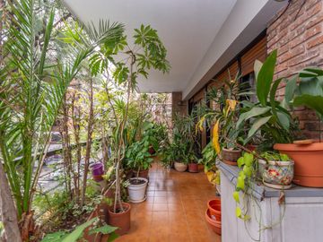 Venta 4 ambientes con cochera, Zona  Belgrano 