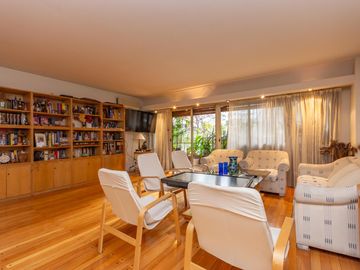 Venta 4 ambientes con cochera, Zona  Belgrano 
