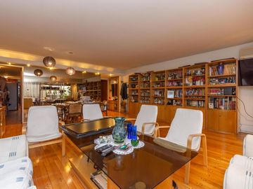 Venta 4 ambientes con cochera, Zona  Belgrano 
