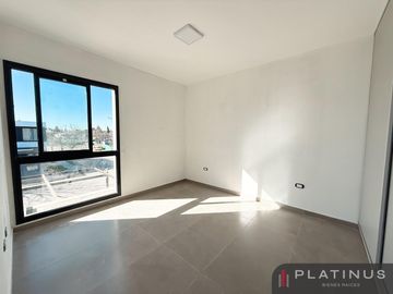 Duplex en Venta de Greenville II, 3 Dormitorios con Cochera, Entrega Mayo 2026