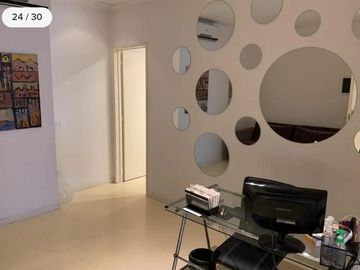 bajo de precio! Excelente Edificio  corporativo mas Local con 13 cocheras propias -