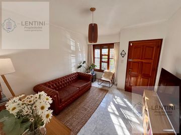 VENTA CASA CIUDAD JARDIN SOBRE CALLE AVIADOR FREDES 140M2
