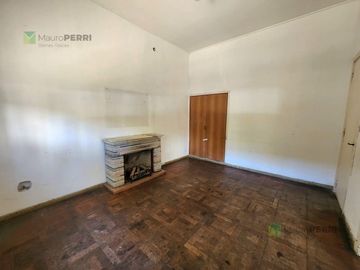 Casa dos dormitorios en venta La Plata