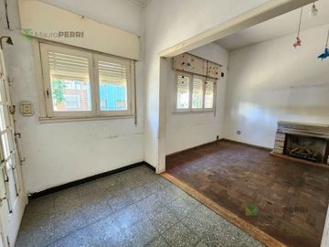 Casa dos dormitorios en venta La Plata