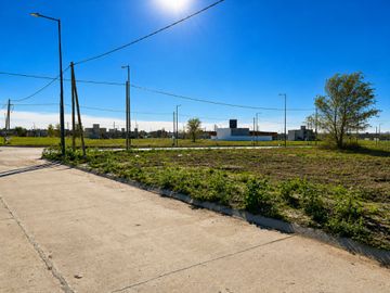 LOTE EN DOCTA PARQUE 2 | 411 M²  | APTO DUPLEX