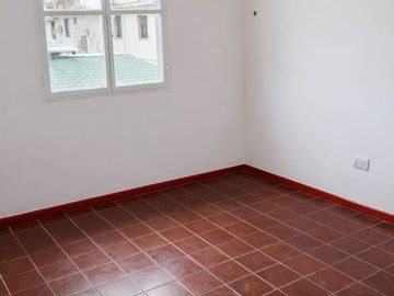 DUPLEX 3 HABITACIONES EN MAIPU SIN COCHERA