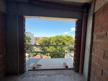 Venta monoamb con balcón en Villa Ortúzar