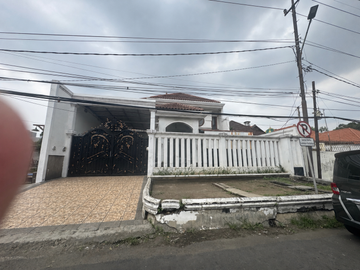 Rumah Imam Bonjol Tengah kota Surabaya