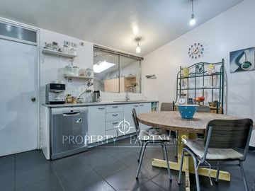 Casa de un piso  con excelente terreno