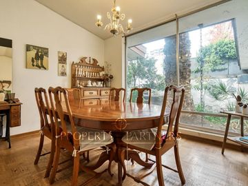 Casa de un piso  con excelente terreno