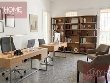 Amplia oficina apto profesional en S.Isi.-Barrio Carreras