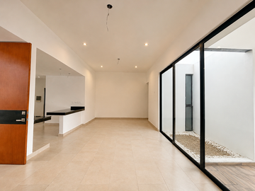 ÚLTIMA CASA EN VENTA EN PRIVADA GARDENA EN CHOLUL