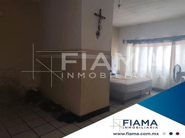 CASA EN VENTA EN COL. MIRAVALLES, TEPIC, NAYARIT. (EN)