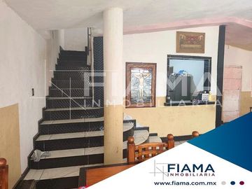 CASA EN VENTA EN COL. MIRAVALLES, TEPIC, NAYARIT. (EN)