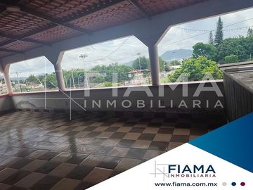 CASA EN VENTA EN COL. MIRAVALLES, TEPIC, NAYARIT. (EN)
