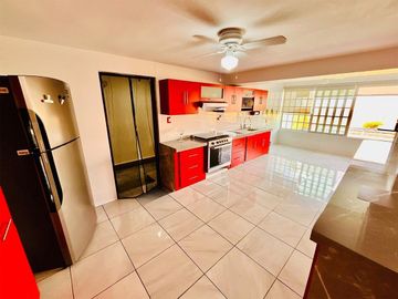 Casa en venta en Veracruz con ampio jardin Fracc. Jardines de Mocambo