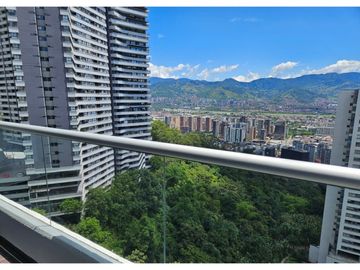 Apartamento para arriendo en El Poblado Loma del Indio