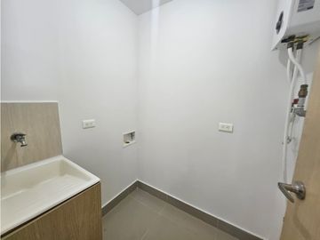 Apartamento para arriendo en El Poblado Loma del Indio