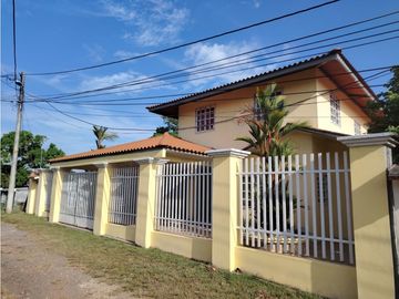 SE VENDE CASA EN CHORRERA GUADALUPE  600 M2 DOS NIVELES