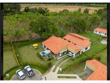 SE VENDE CASA CAMPESTRE - VIA EL CAIMO