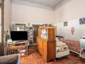 VENTA CASA EN VERSALLES SOBRE LOTE PROPIO