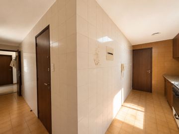 DEPTO  3 DORM NUEVA CORDOBA BALCON COCHERA BAULERA