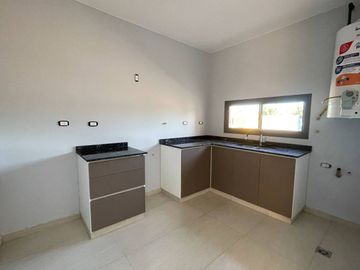 Casa en venta Bº Privado Pinar de Sol IX - Maipu