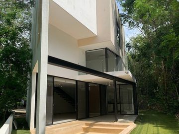 EXCLUSIVA PROPIEDAD EN RESIDENCIAL CABO NORTE MERIDA