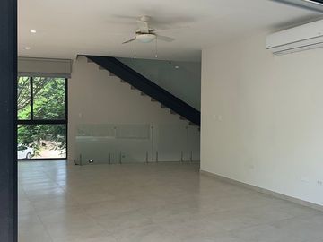EXCLUSIVA PROPIEDAD EN RESIDENCIAL CABO NORTE MERIDA