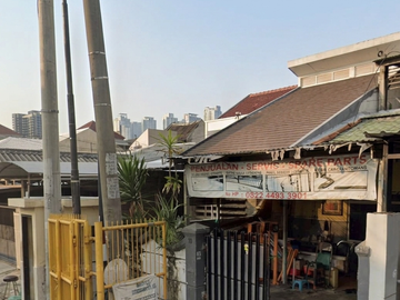 Simpang Darmo Permai Selatan