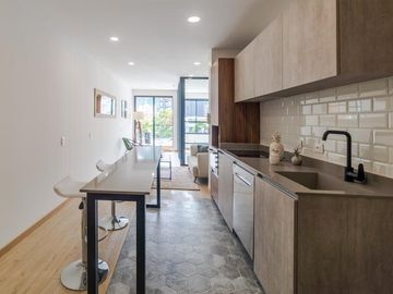 Apartaestudio en venta de 57m² con balcón en Bogotá, Chicó Norte.