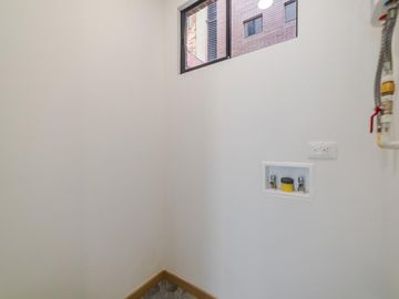 Apartaestudio en venta de 57m² con balcón en Bogotá, Chicó Norte.
