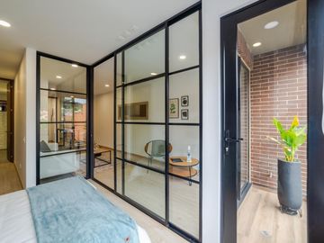 Apartaestudio en venta de 57m² con balcón en Bogotá, Chicó Norte.