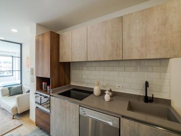 Apartaestudio en venta de 57m² con balcón en Bogotá, Chicó Norte.