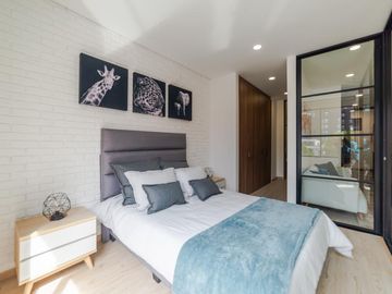 Apartaestudio en venta de 57m² con balcón en Bogotá, Chicó Norte.