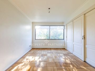 Excelente casa, Alianza Francesa, gran terreno
