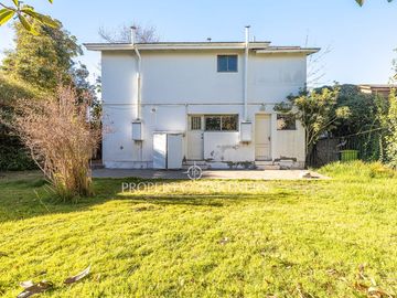 Excelente casa, Alianza Francesa, gran terreno