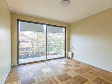 Excelente casa, Alianza Francesa, gran terreno