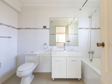Excelente casa, Alianza Francesa, gran terreno