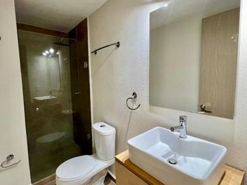 Departamento con terraza privada, máxima privacidad y ambiente fresco en Puerta del Sol II – Bosque Real