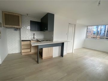 Estudio recién remodelado, Barrio El Golf