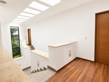 Casa de Lujo en Venta en Club de Golf Los Encinos | A minutos de Santa Fe y Tolu