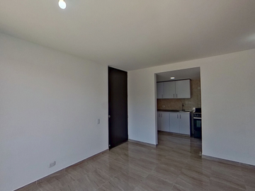 Se Vende Apartamento En Bulevar La Gran Via - Santa Barbara Segundo Piso Con Ascensor Para Vivienda O Inversion