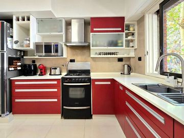 EXCLUSIVO PISO 4 AMBIENTES EN V.URQUIZA – COCHERA