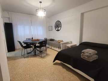 Alquiler Monoambiente con Cocina Separada - centro