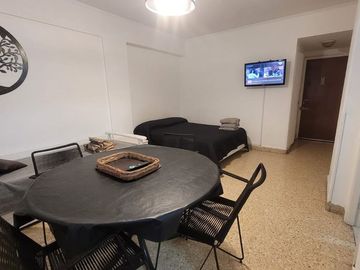 Alquiler Monoambiente con Cocina Separada - centro