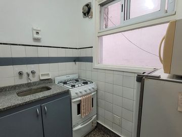 Alquiler Monoambiente con Cocina Separada - centro