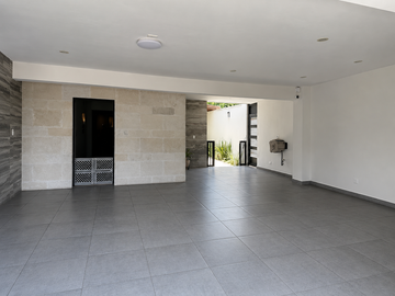 Casa en Venta, Contry la Silla 1er Sector, Monterrey