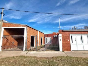 Casa Moderna apta a crédito , frente al Aeropuerto